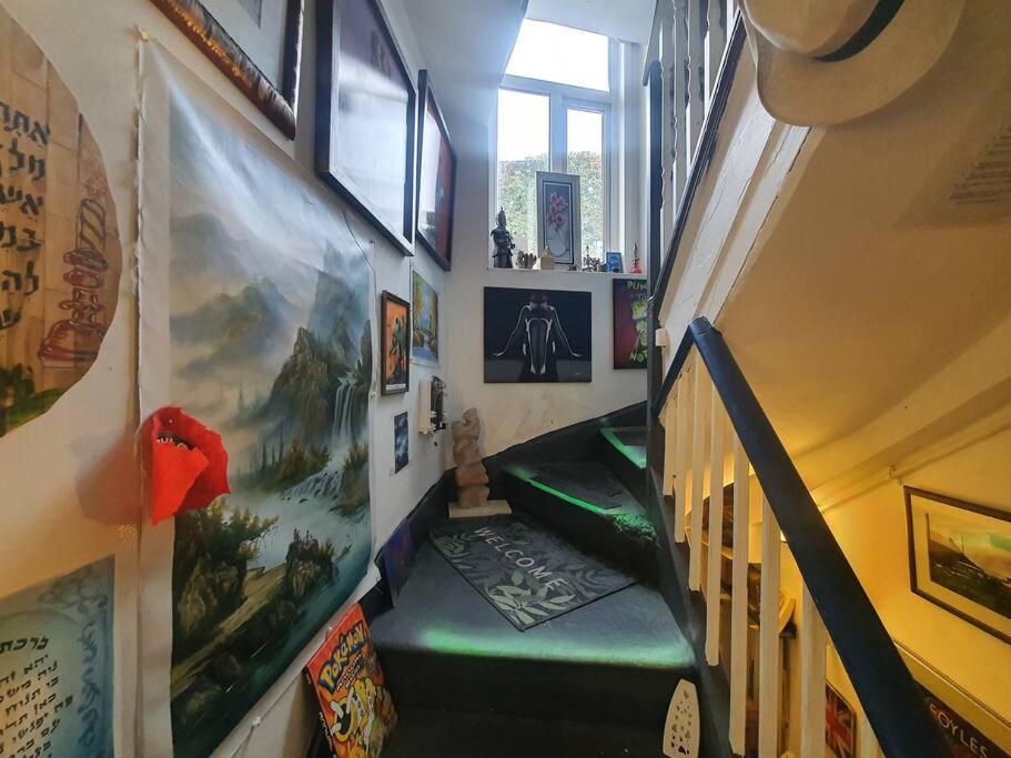 Cyber-Art Studio In Camden London Luaran gambar