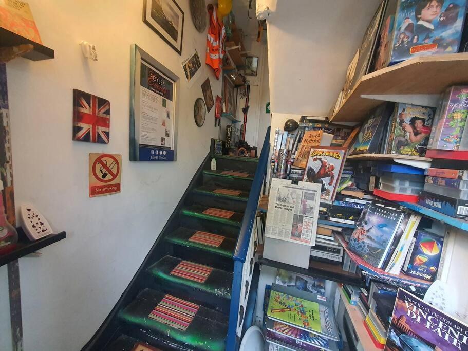 Cyber-Art Studio In Camden London Luaran gambar